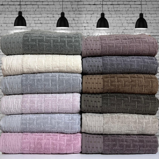 Bath Towel 90x150 cm Woven Pattern